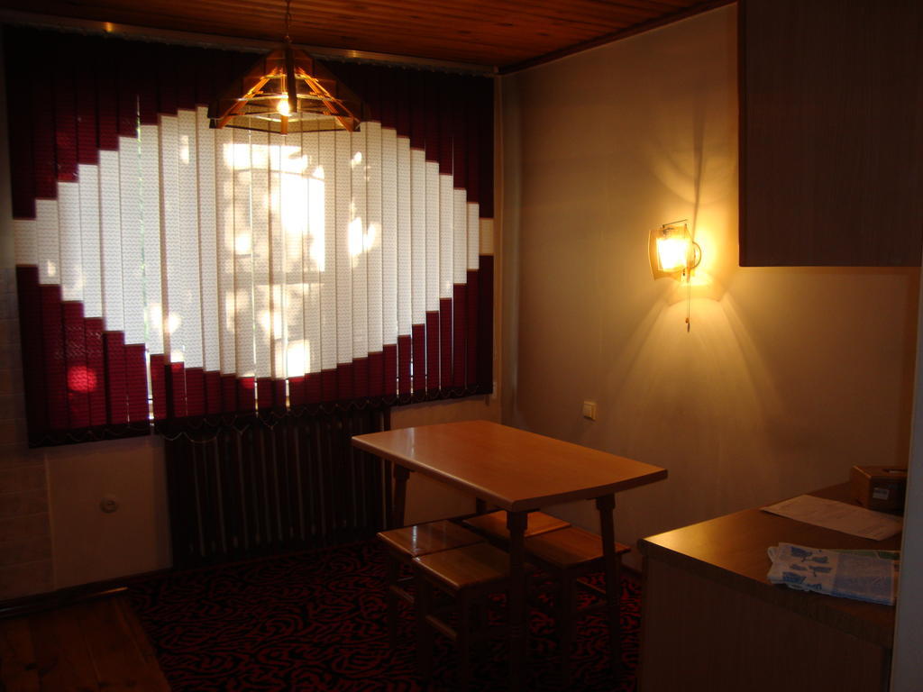 Guest House Vip Osh Oda fotoğraf